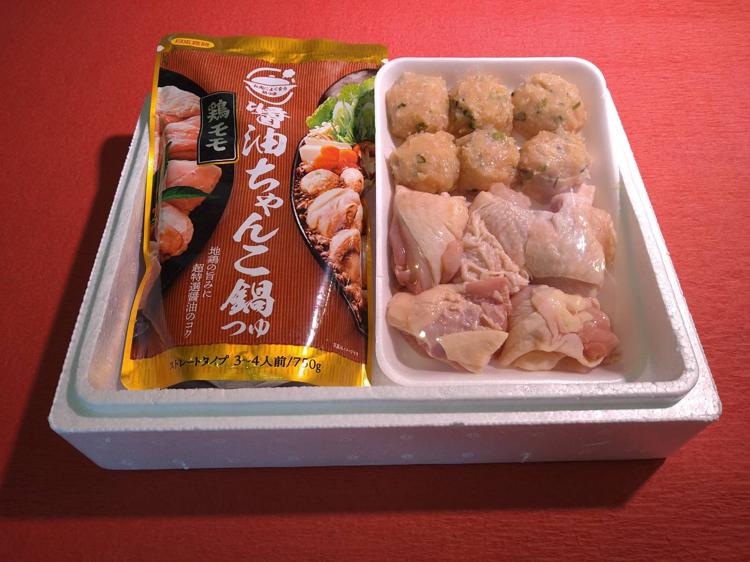 清流美どりモモ肉と鶏団子のちゃんこ鍋