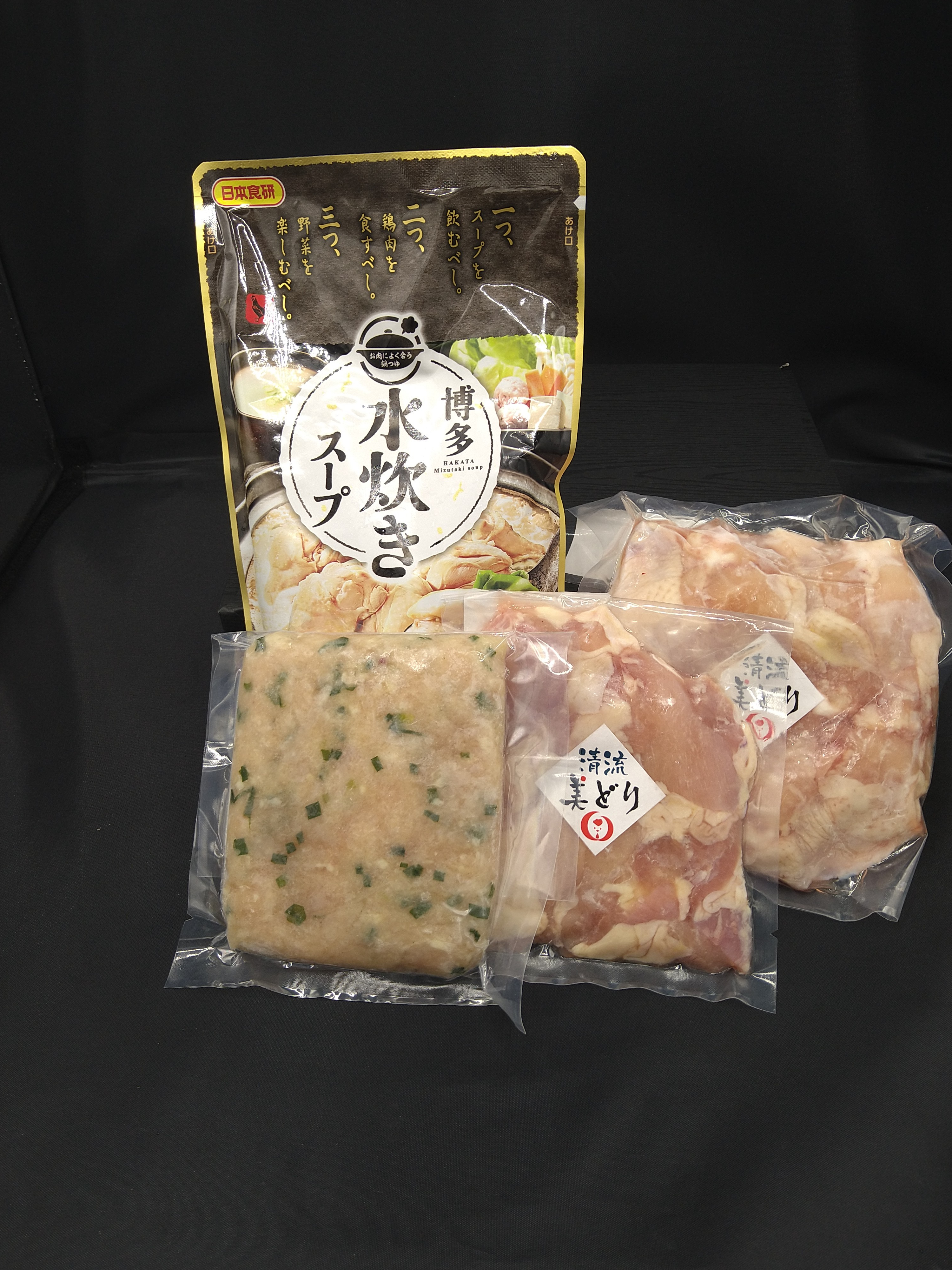 清流美どり手羽元とモモと鶏団子の水炊きセット