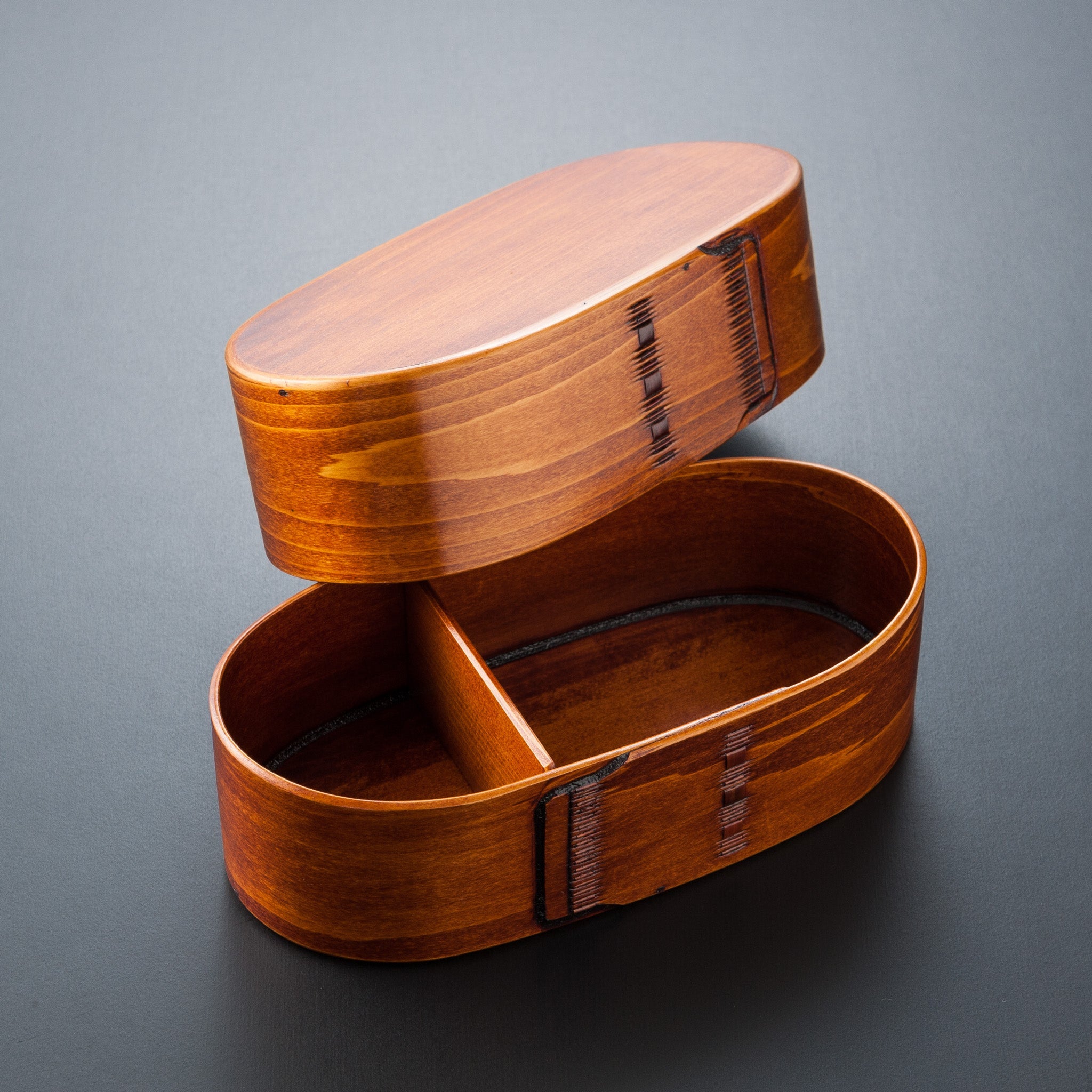 摺り漆塗り 小判型弁当箱