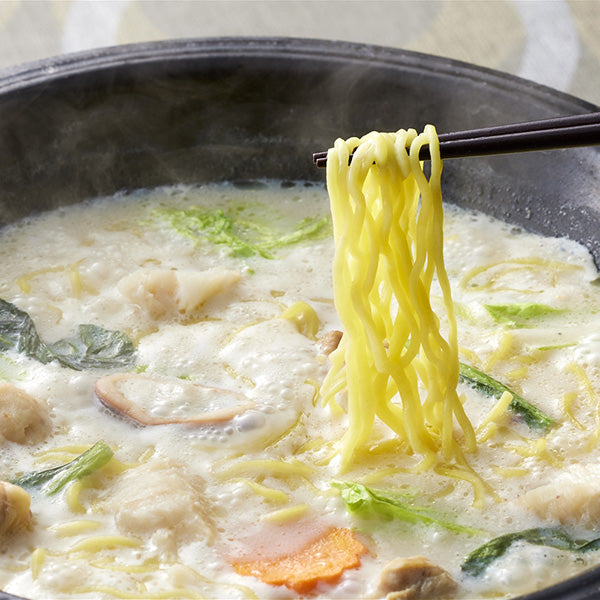 北海道産鶏もも肉と魚介を使った 鶏白湯鍋セット